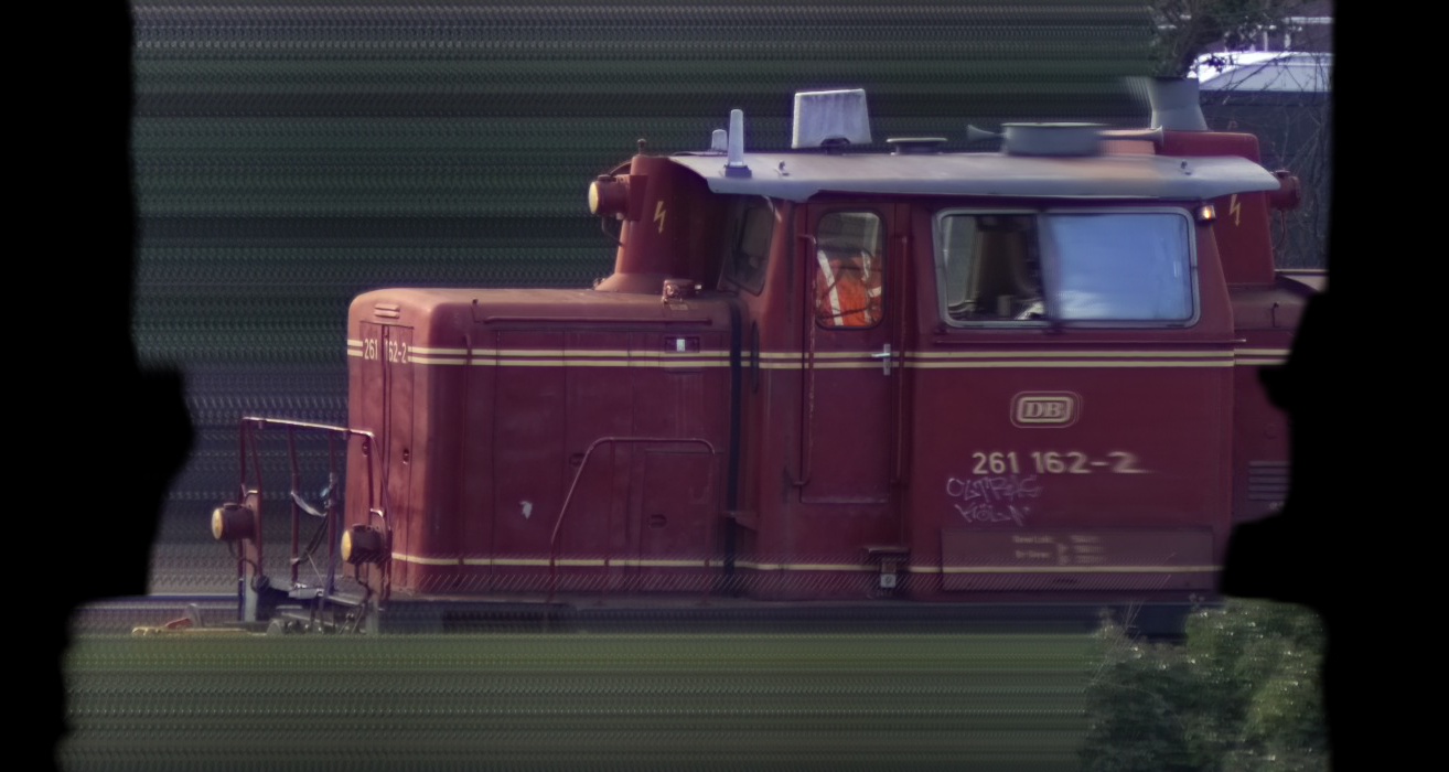 There should be a train photo here :'(