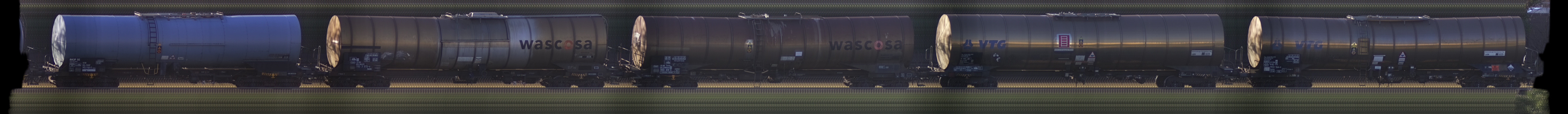 There should be a train photo here :'(