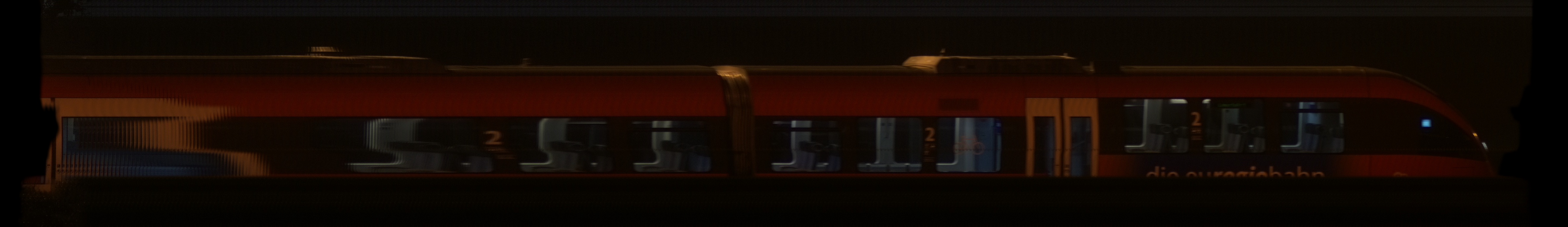 There should be a train photo here :'(