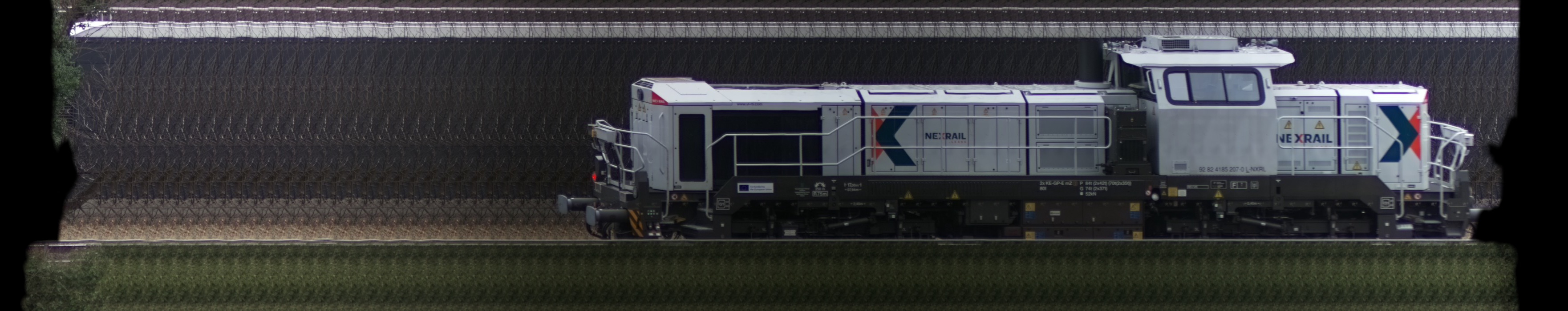 There should be a train photo here :'(