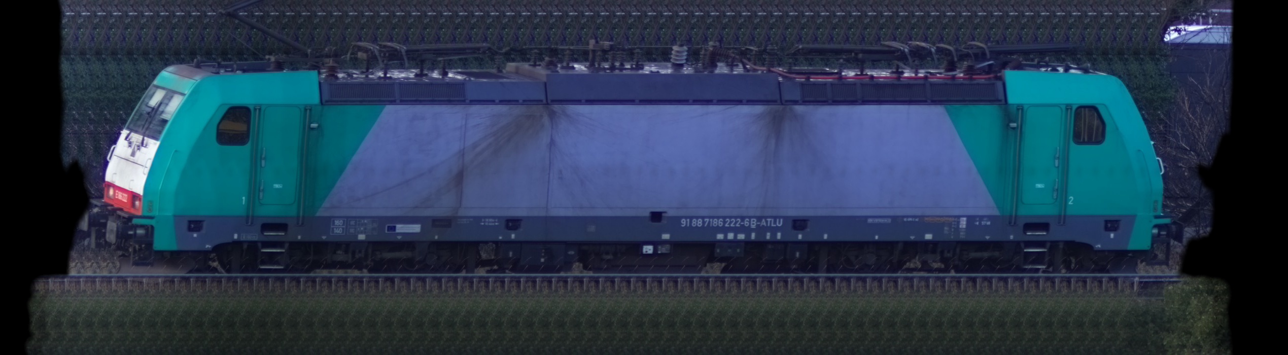 There should be a train photo here :'(