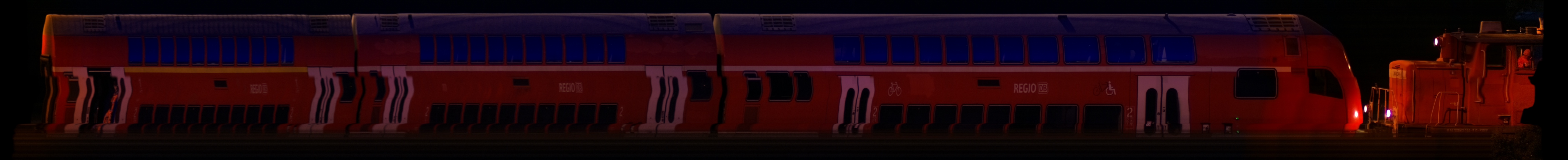 There should be a train photo here :'(