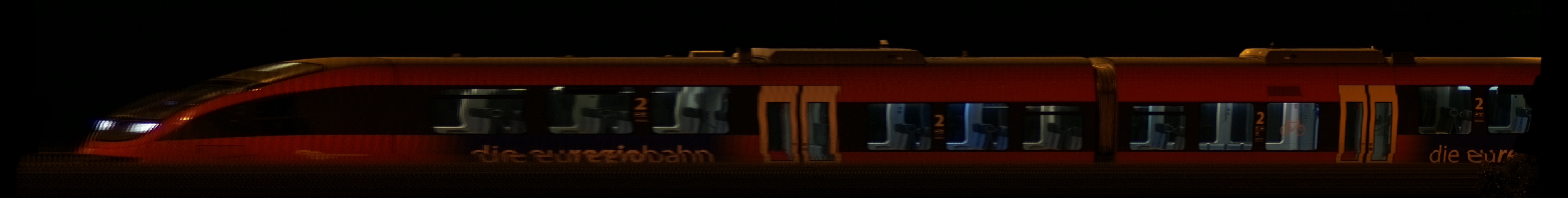 There should be a train photo here :'(