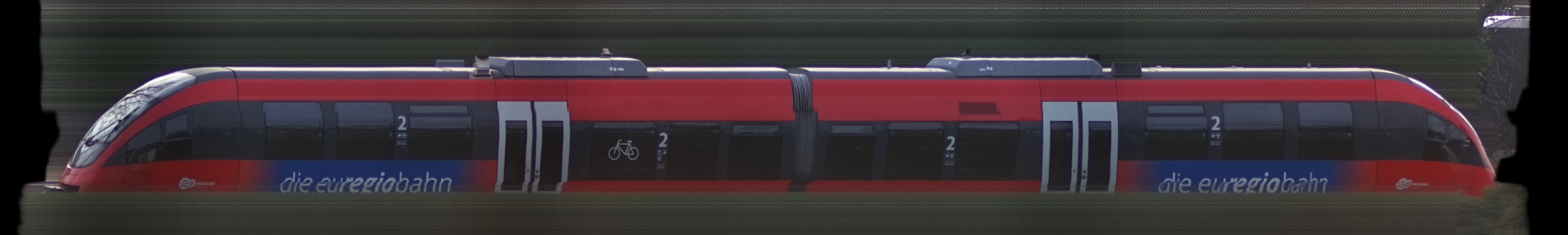 There should be a train photo here :'(