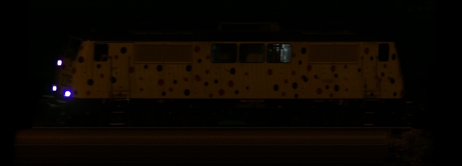 There should be a train photo here :'(