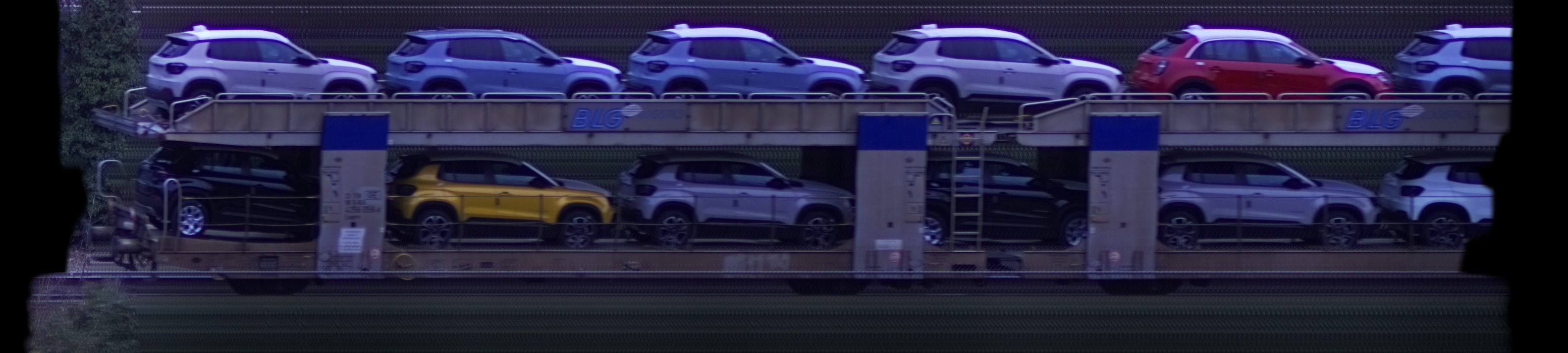 There should be a train photo here :'(