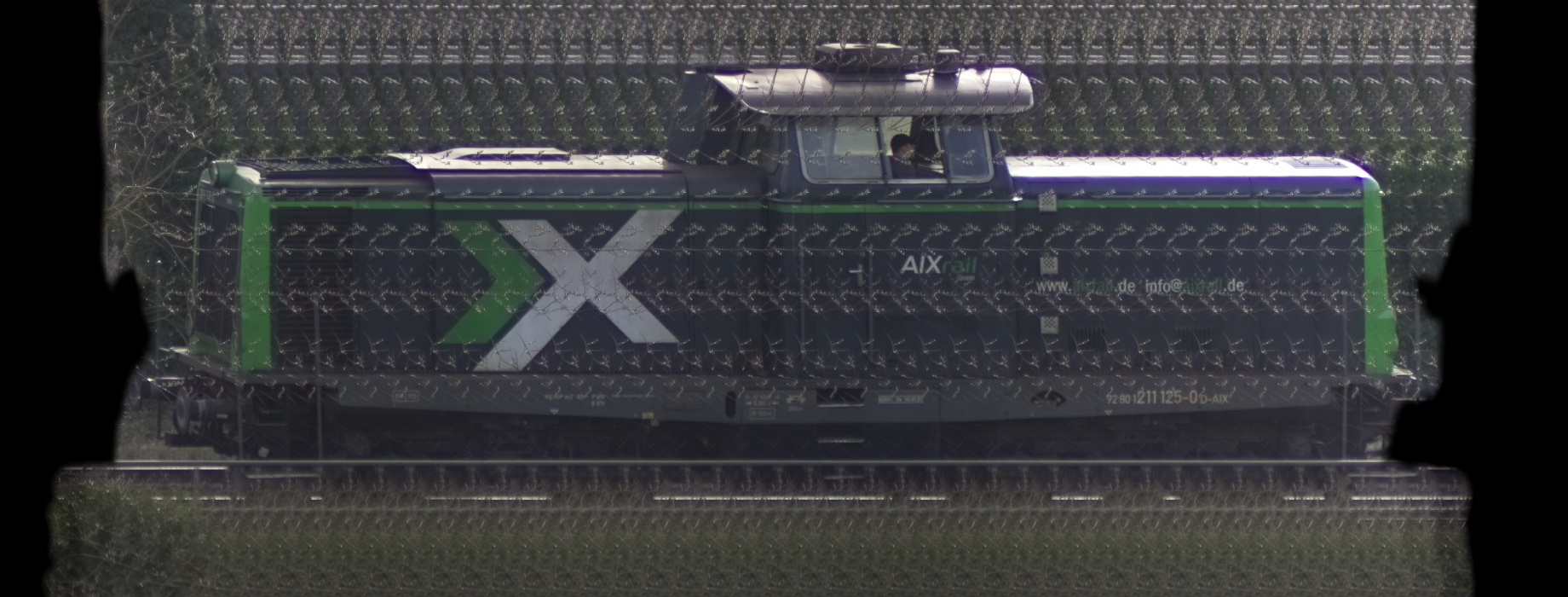 There should be a train photo here :'(