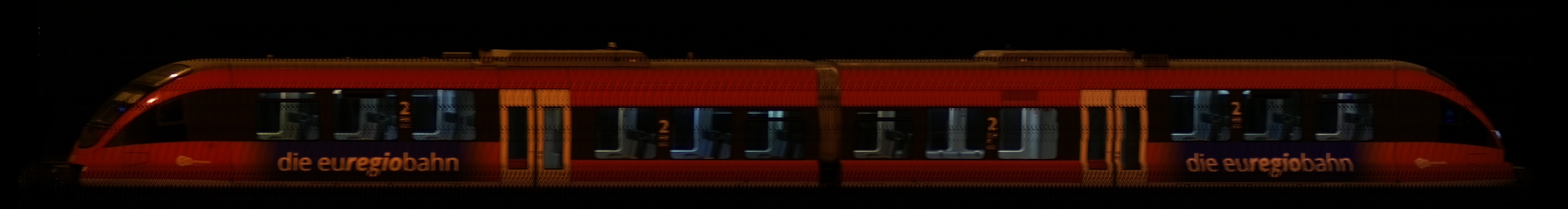 There should be a train photo here :'(