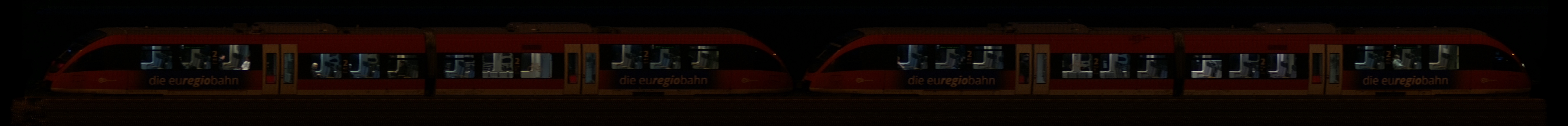 There should be a train photo here :'(