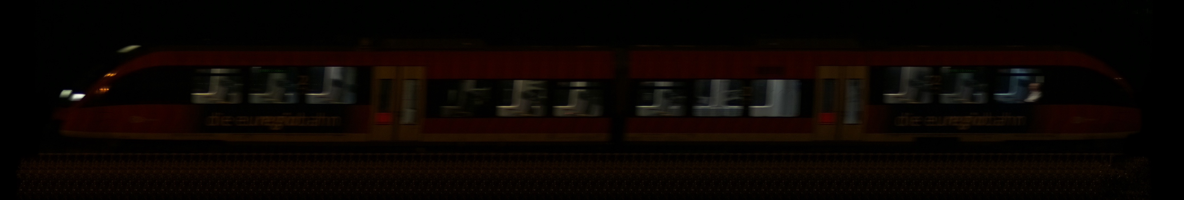 There should be a train photo here :'(