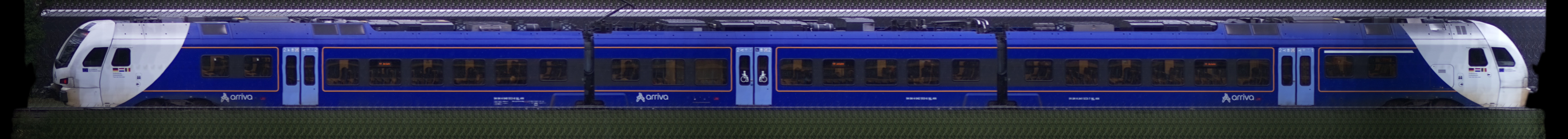 There should be a train photo here :'(