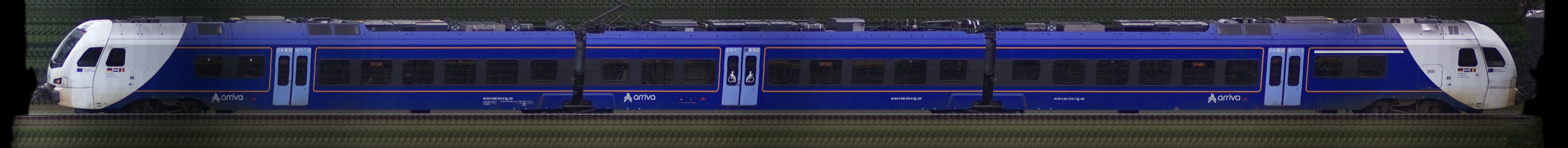 There should be a train photo here :'(