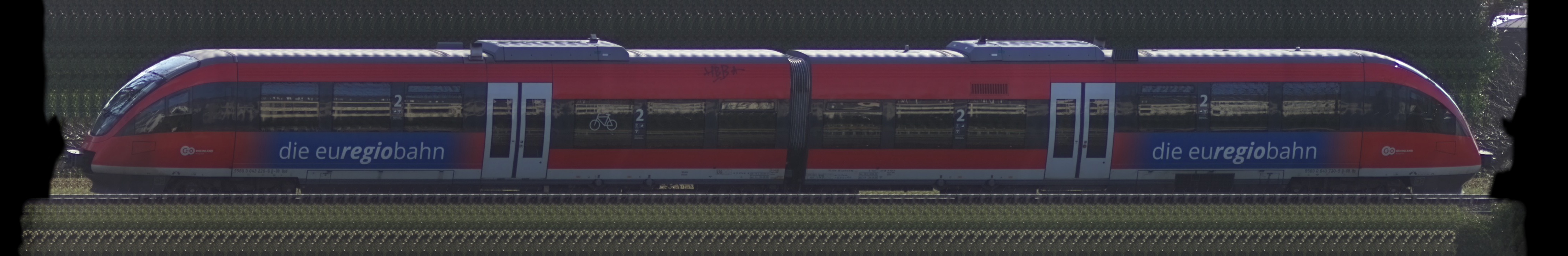 There should be a train photo here :'(