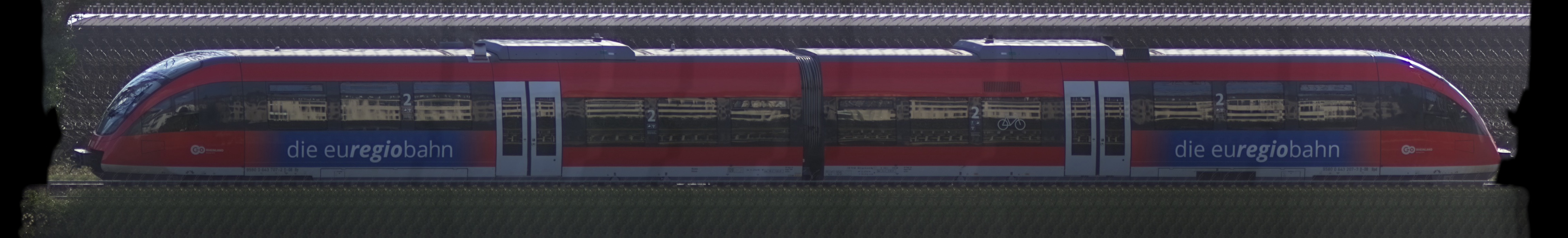 There should be a train photo here :'(