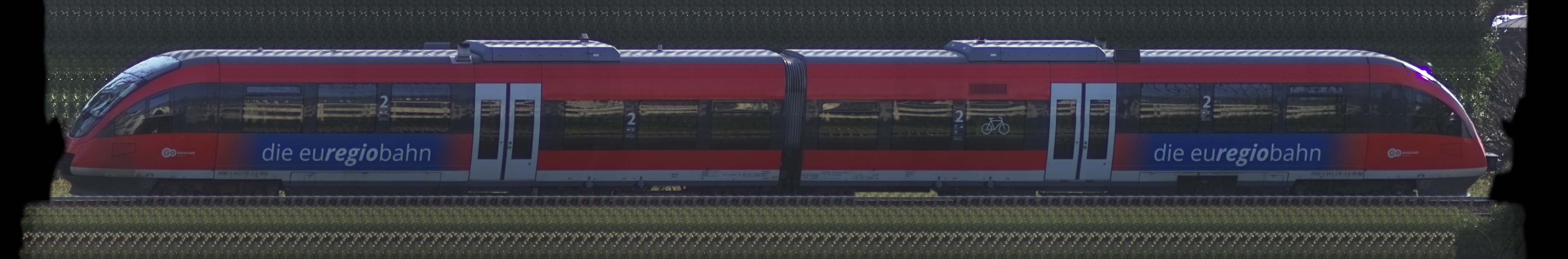 There should be a train photo here :'(