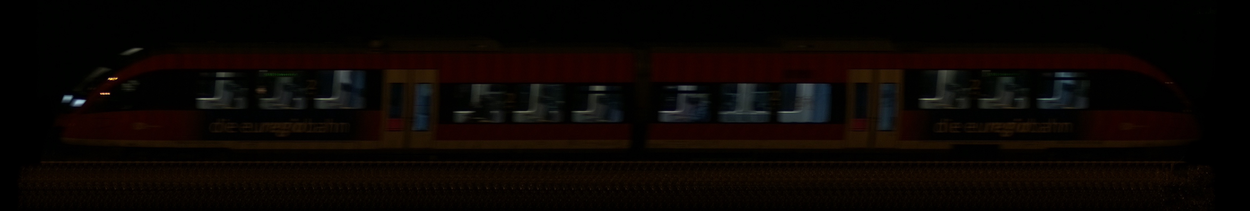 There should be a train photo here :'(