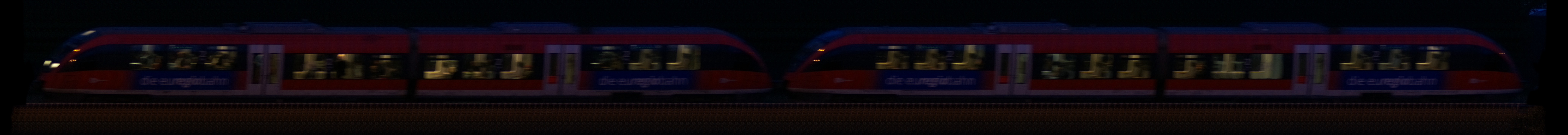 There should be a train photo here :'(