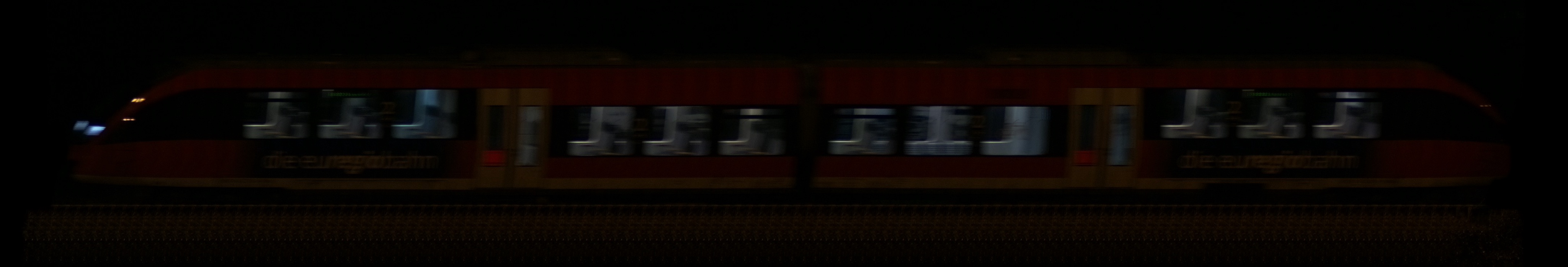 There should be a train photo here :'(