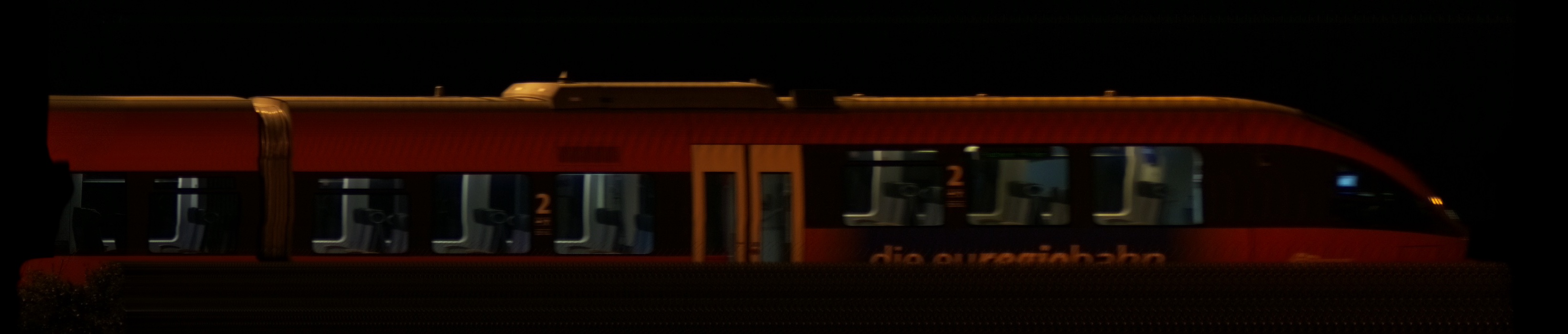 There should be a train photo here :'(