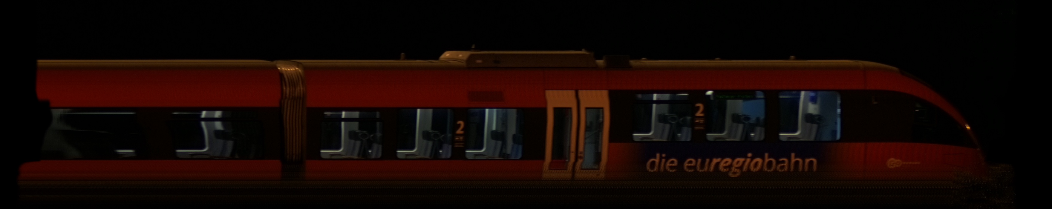 There should be a train photo here :'(