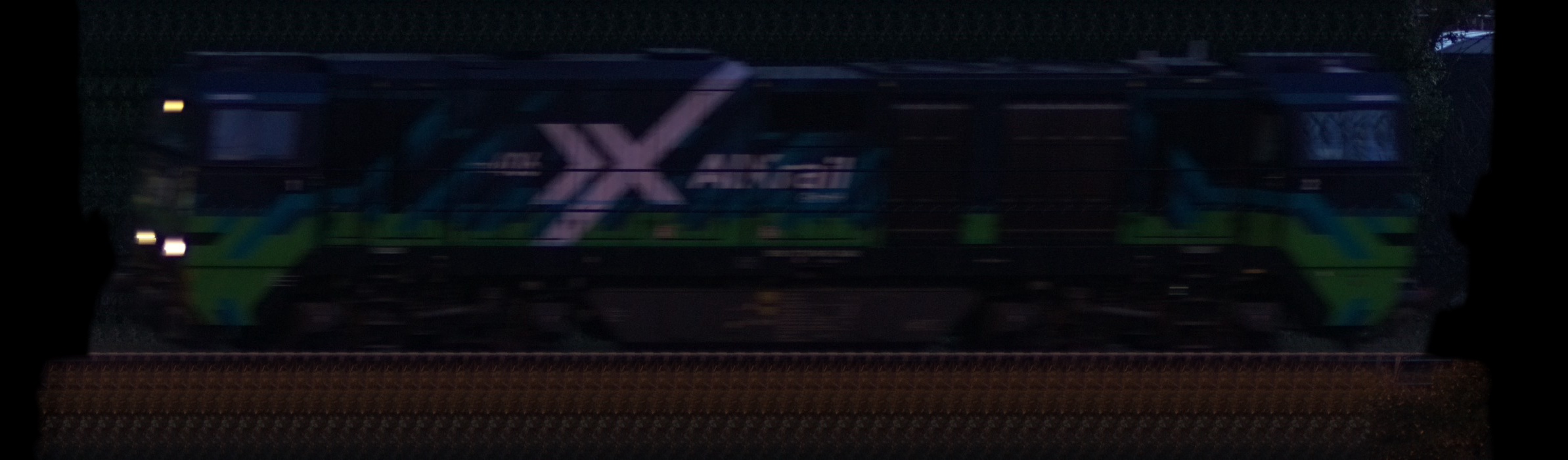 There should be a train photo here :'(