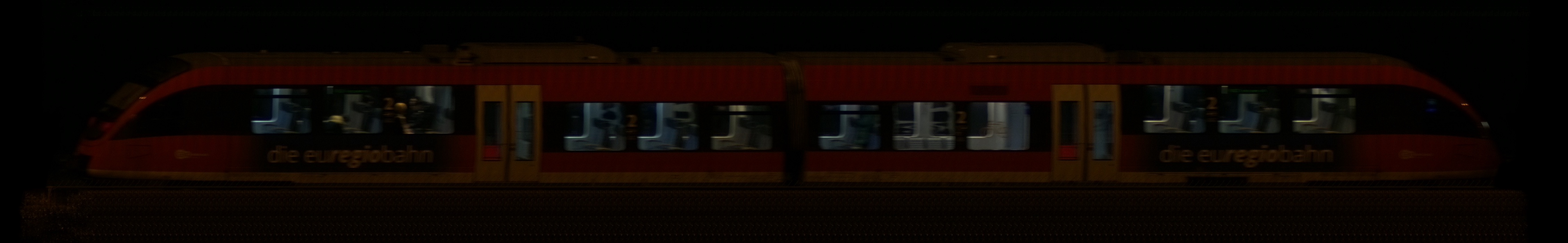 There should be a train photo here :'(