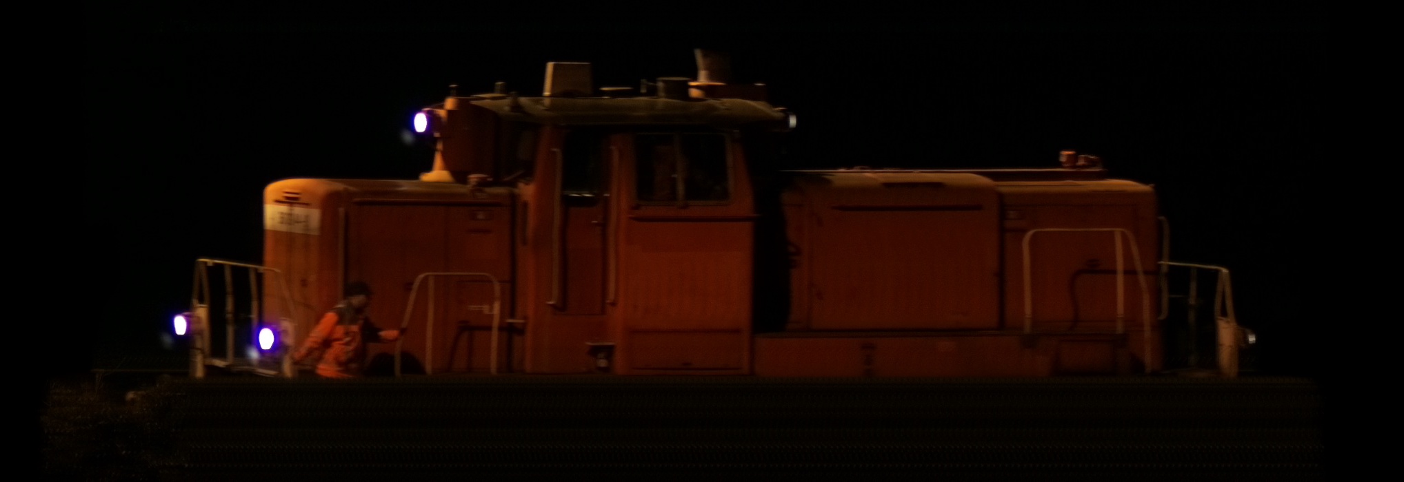 There should be a train photo here :'(