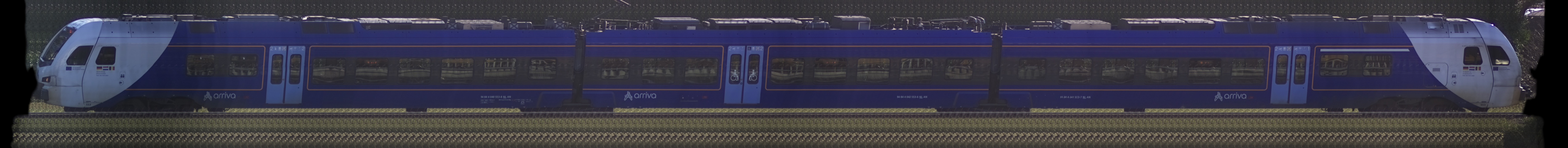 There should be a train photo here :'(