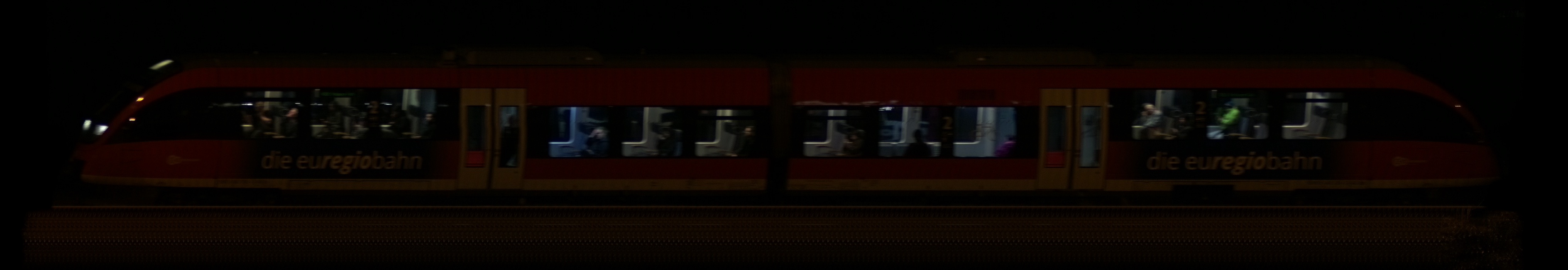 There should be a train photo here :'(