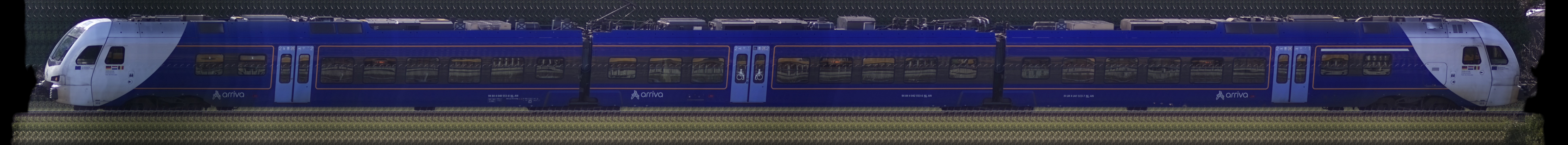 There should be a train photo here :'(