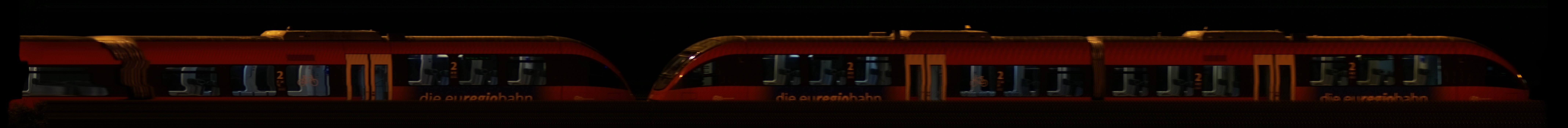 There should be a train photo here :'(