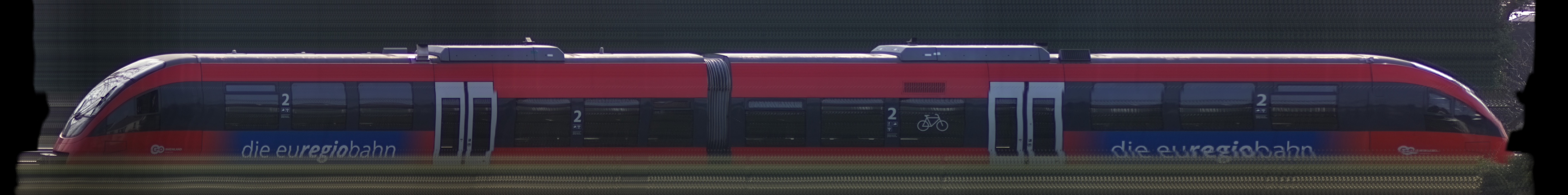 There should be a train photo here :'(