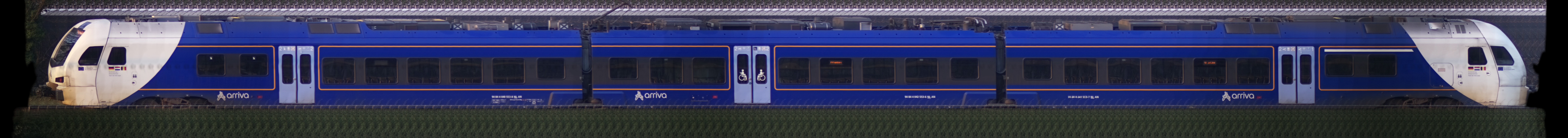 There should be a train photo here :'(