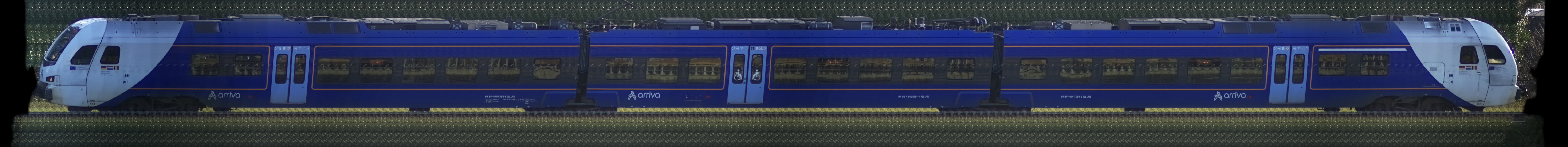 There should be a train photo here :'(