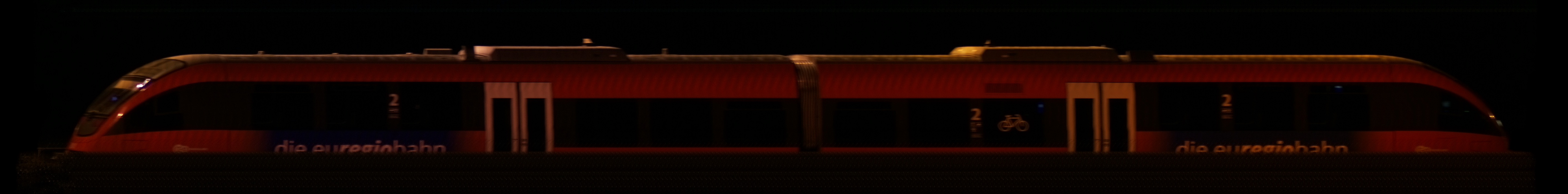 There should be a train photo here :'(