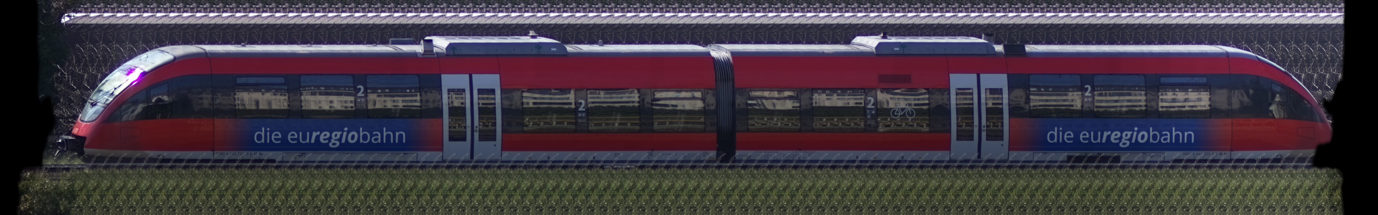 There should be a train photo here :'(