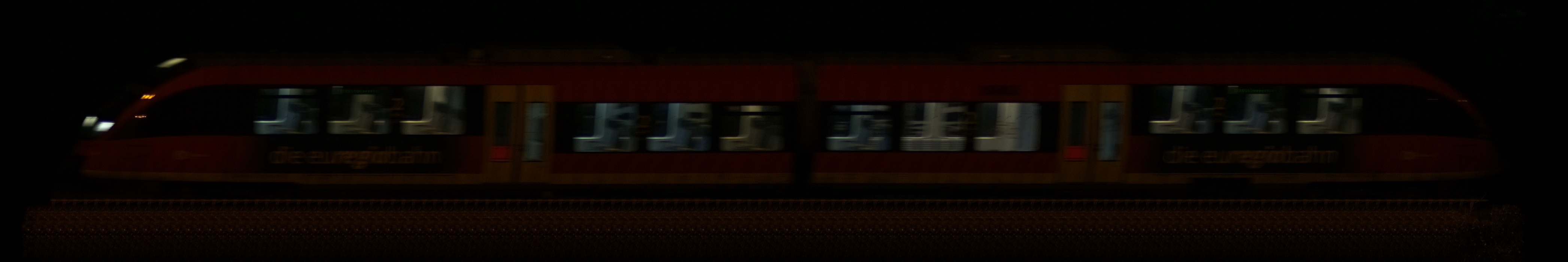 There should be a train photo here :'(