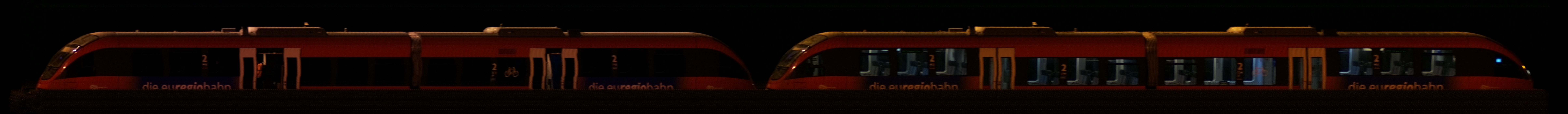 There should be a train photo here :'(