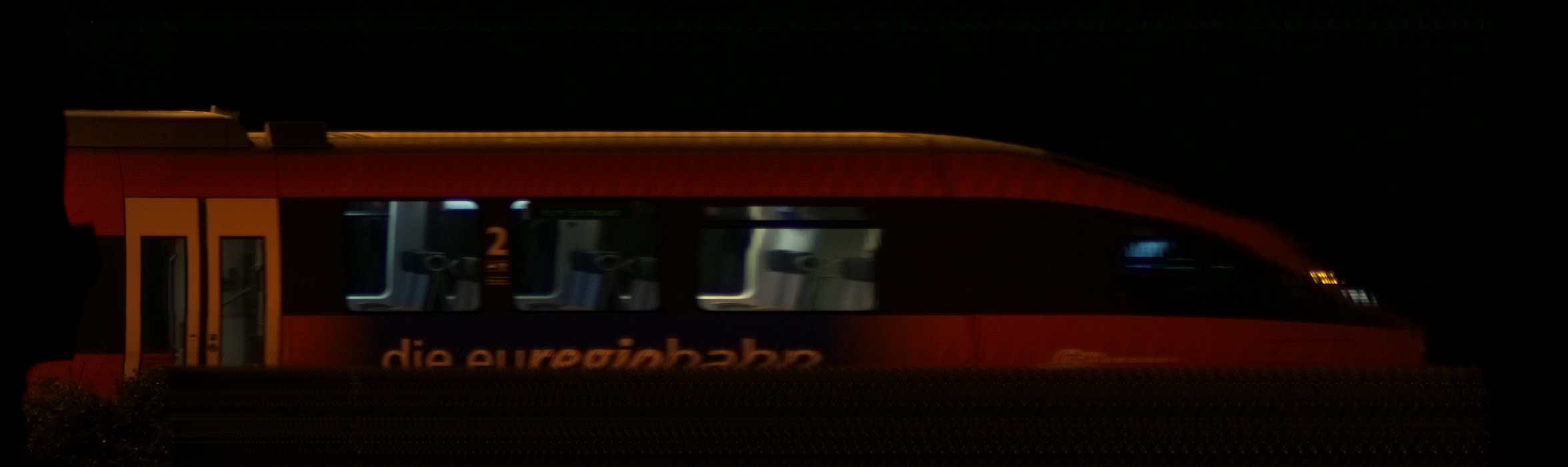 There should be a train photo here :'(