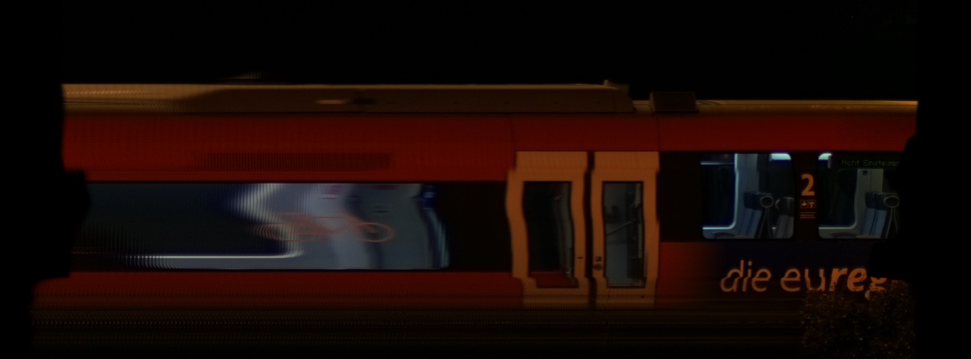 There should be a train photo here :'(