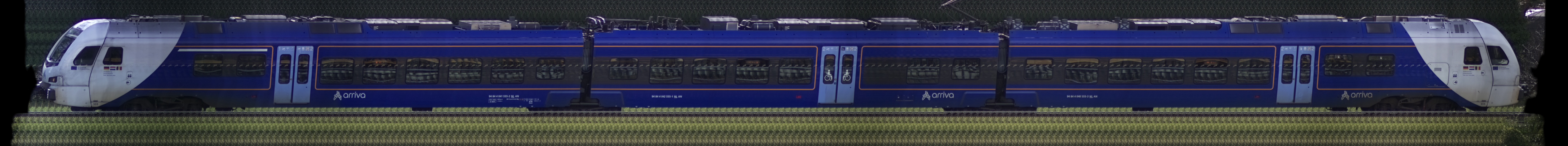 There should be a train photo here :'(