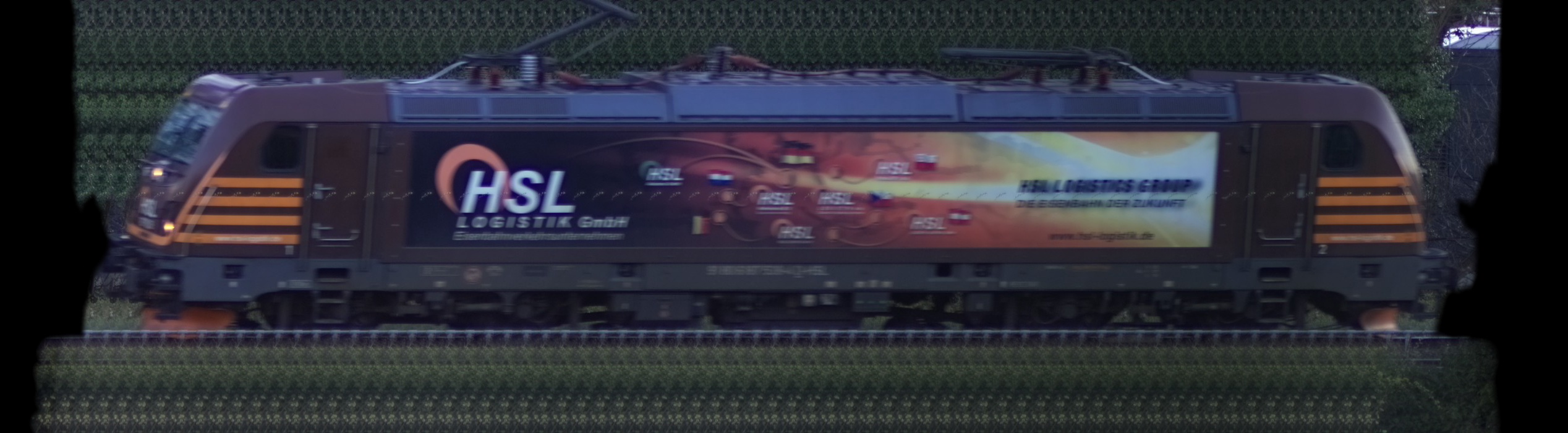 There should be a train photo here :'(