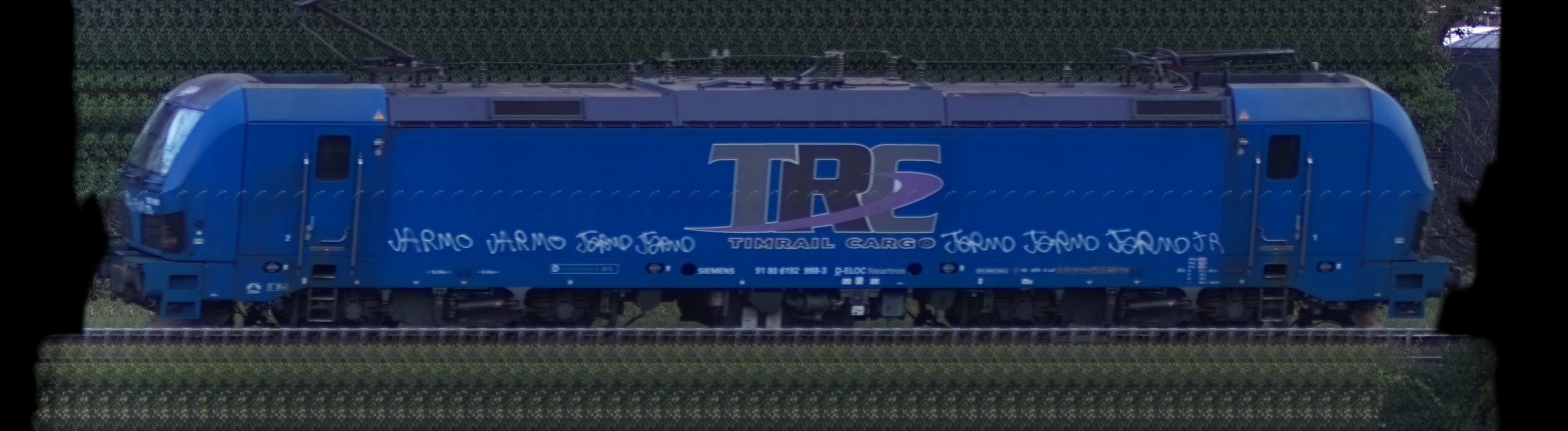 There should be a train photo here :'(