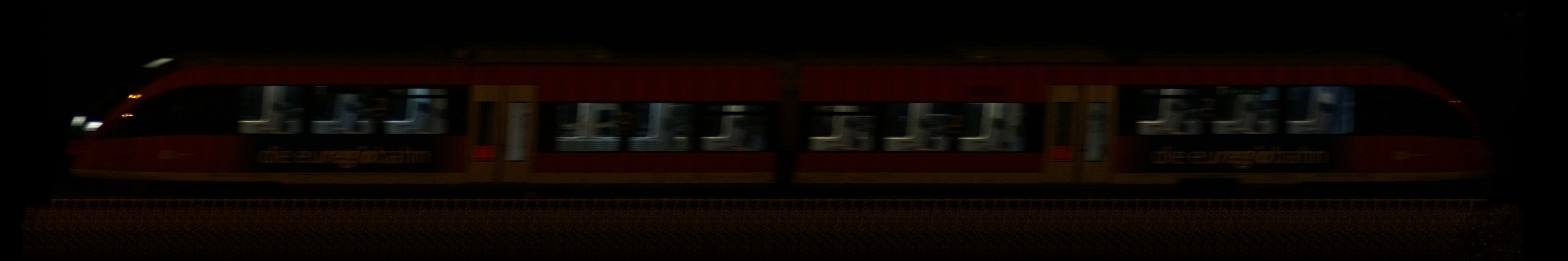 There should be a train photo here :'(