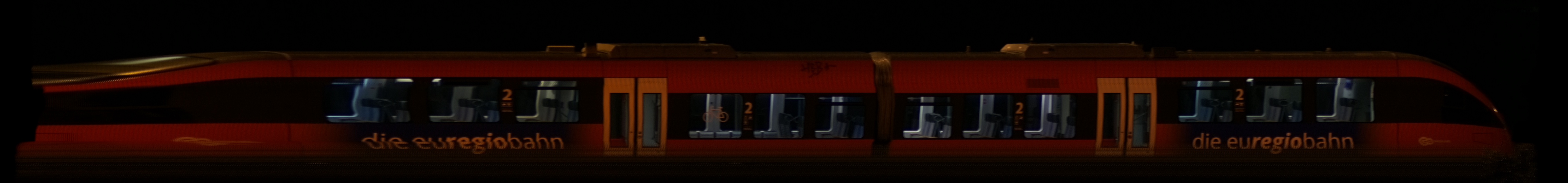 There should be a train photo here :'(