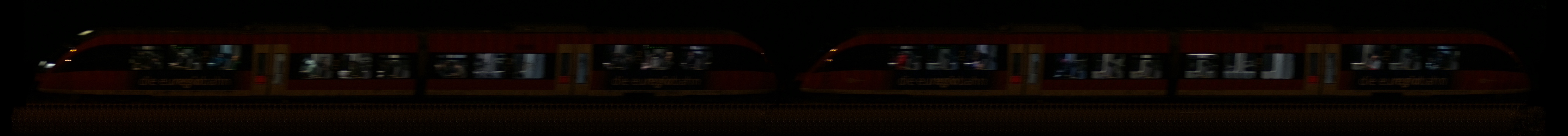 There should be a train photo here :'(