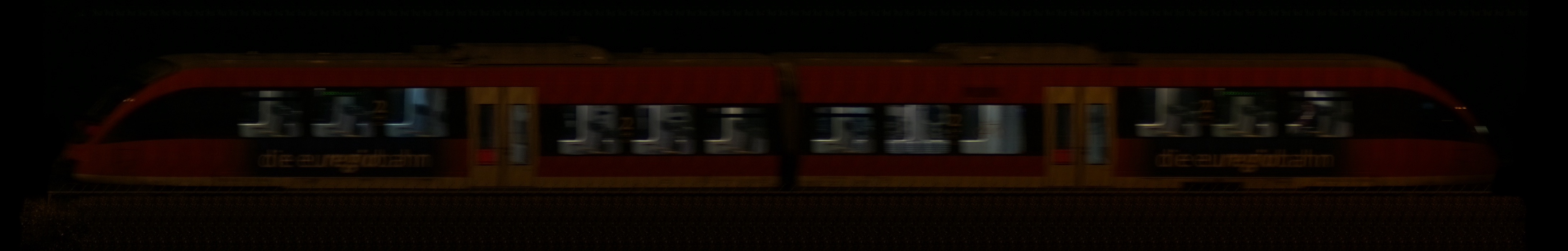 There should be a train photo here :'(