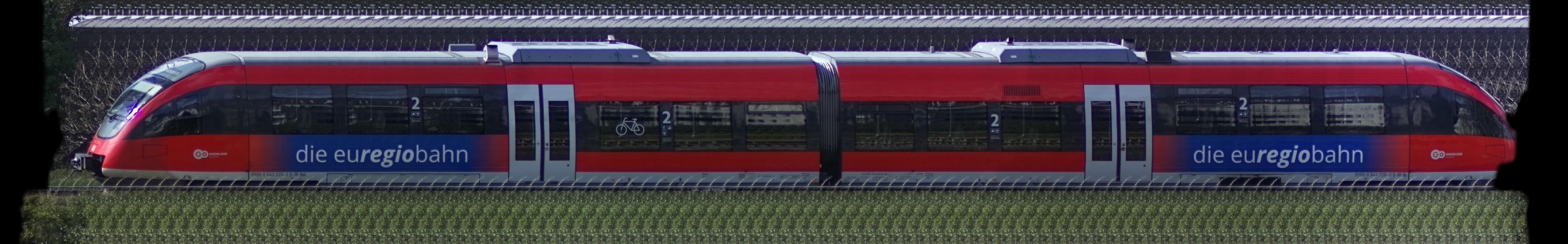 There should be a train photo here :'(