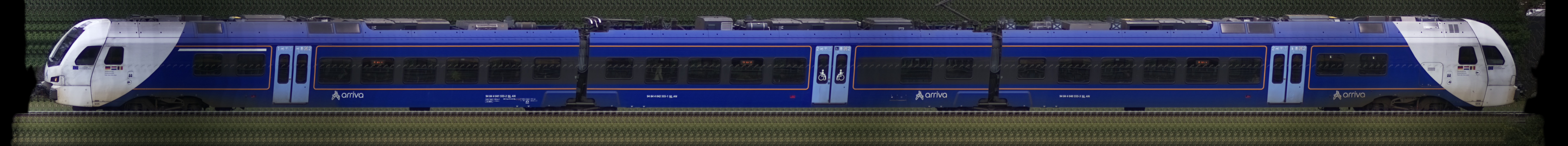 There should be a train photo here :'(