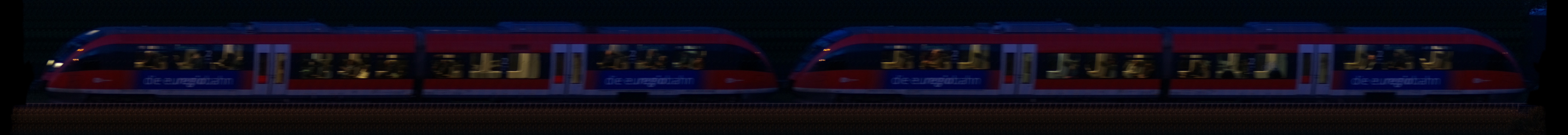 There should be a train photo here :'(